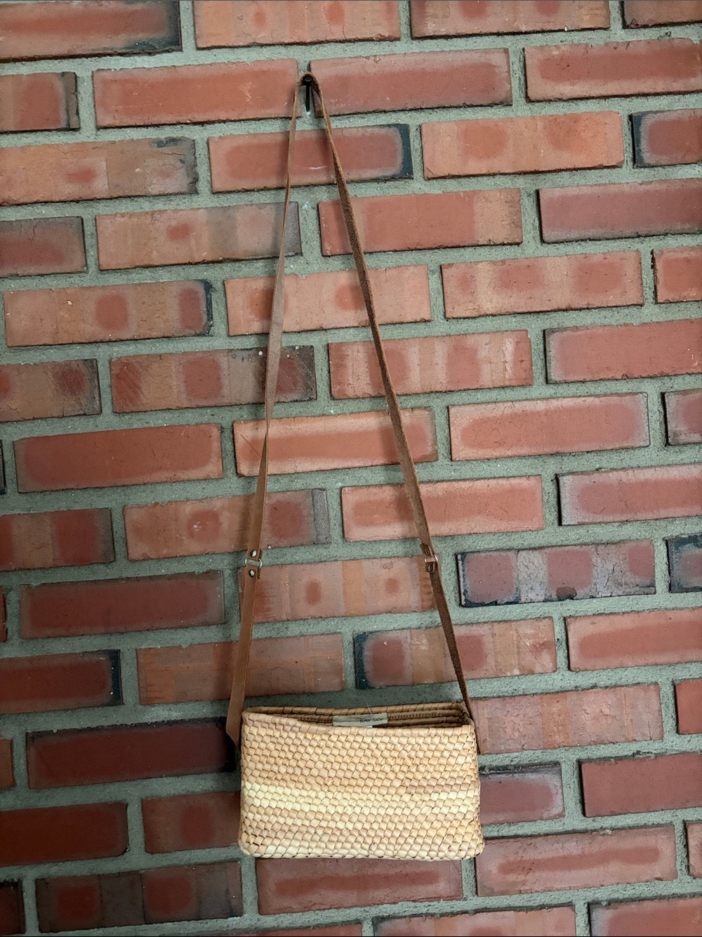 Bay sky like new open rectangle Woven Straw Crossbody Bag with Tan Leather Strap